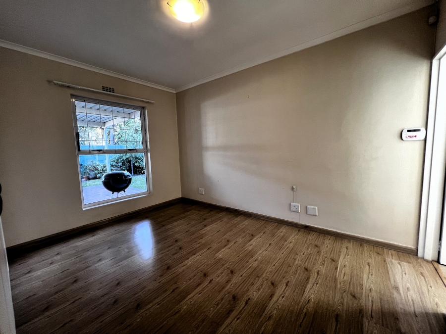 To Let 3 Bedroom Property for Rent in Sunningdale Western Cape